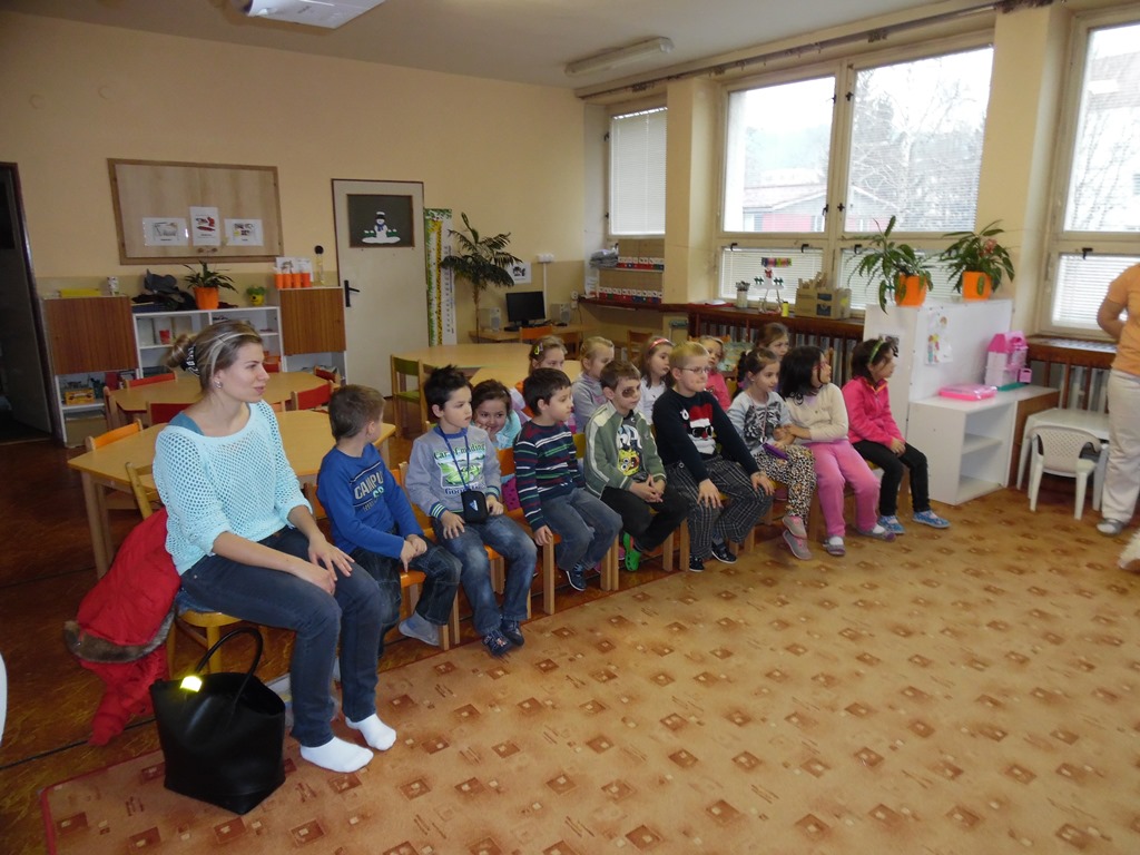 Fotogaléria Návšteva prvákov v MŠ (4) Návšteva prvákov v MŠ